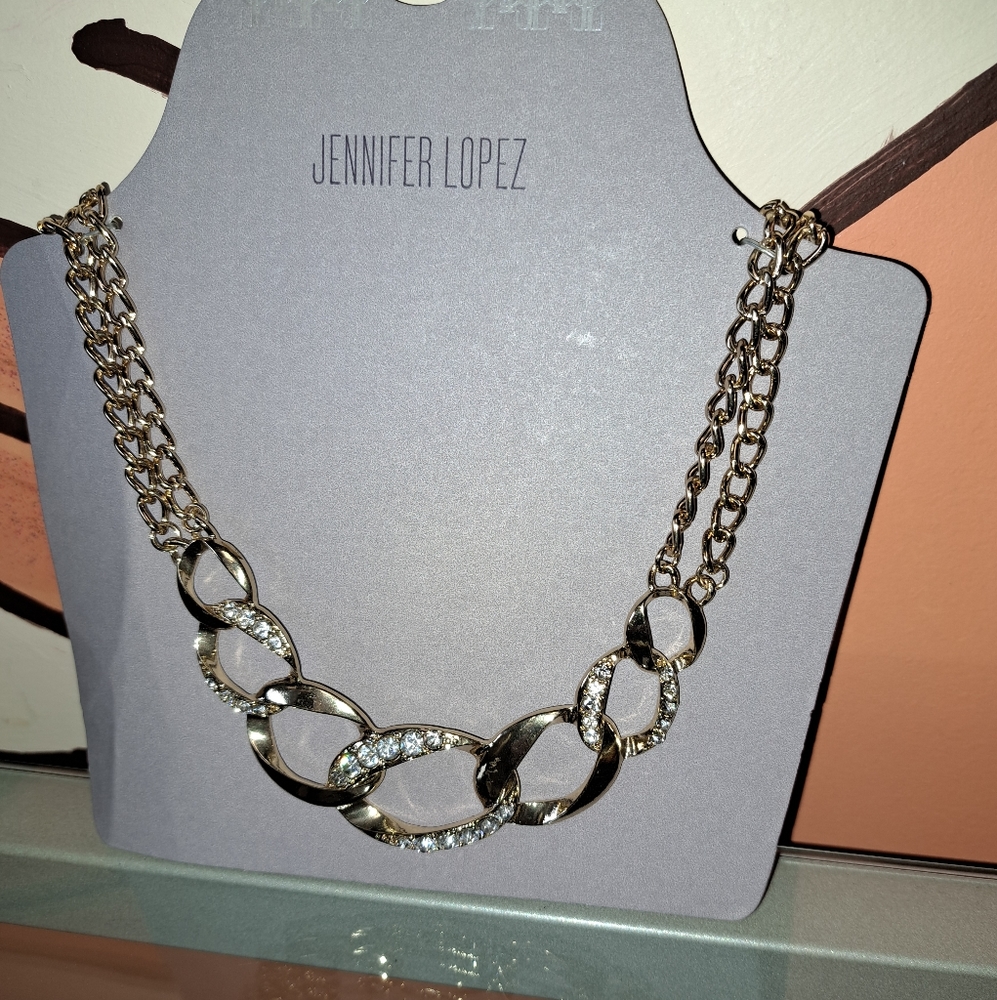 Jennifer  Lopez necklace